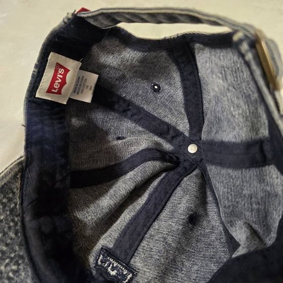 Levi's jean denim adjustable hat - Picture 8 of 10